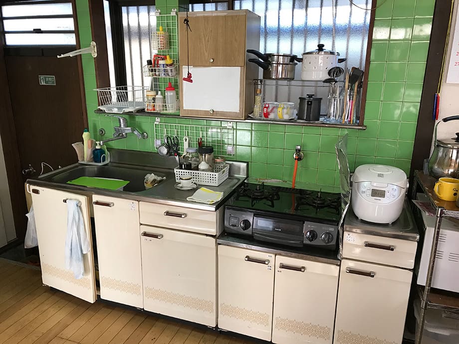台所：職員が季節を考慮し手作り